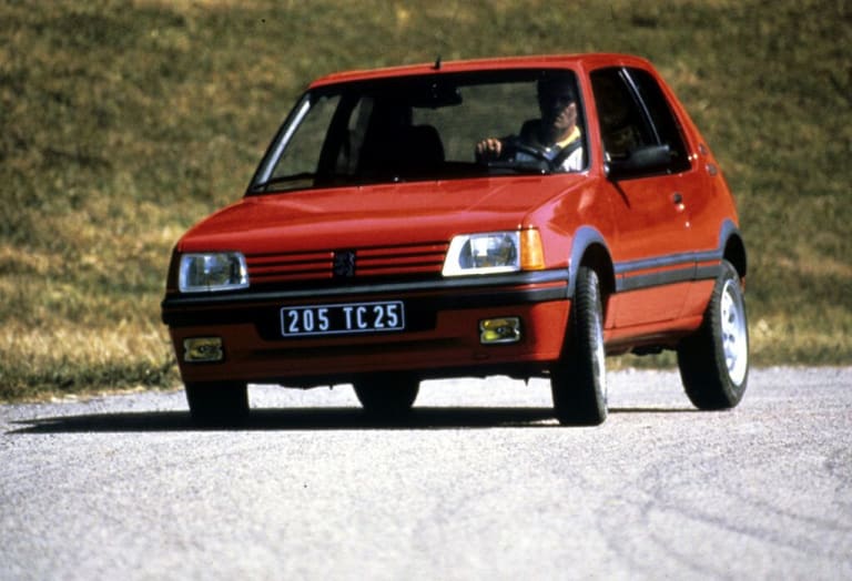 photos_peugeot_205_1984_1-aspect-ratio-1024-698.jpg