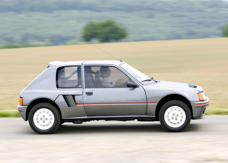 photos_peugeot_205_1984_2-aspect-ratio-2048-1464.jpg