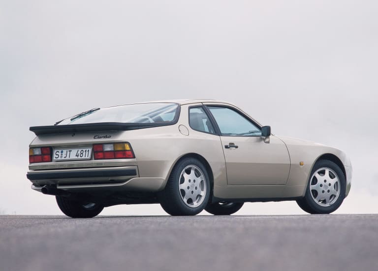photos_porsche_944_1985_3-aspect-ratio-2048-1471.jpg