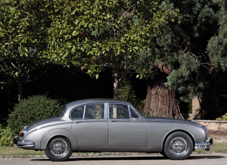 pictures_jaguar_mark-2_1959_10-aspect-ratio-2048-1493.jpg