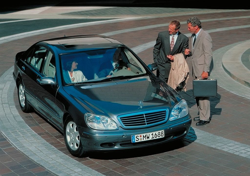 Mercedes-Benz : que faire de la Classe S W220 ?