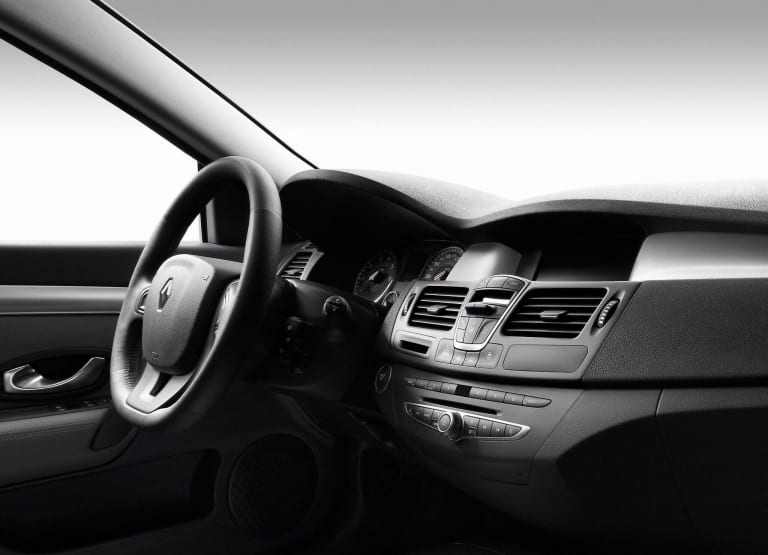 pictures_renault_laguna_2008_3-aspect-ratio-2048-1479.jpg