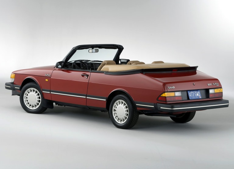 pictures_saab_900_1986_1-aspect-ratio-2048-1476.jpg