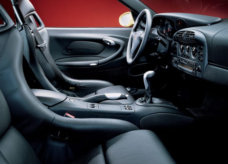 porsche_911-gt3_1999_photos_4-aspect-ratio-2048-1479.jpg