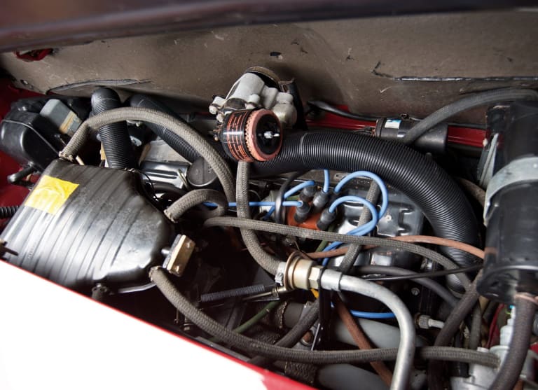 porsche_914_1975_images_1-aspect-ratio-2048-1486.jpg