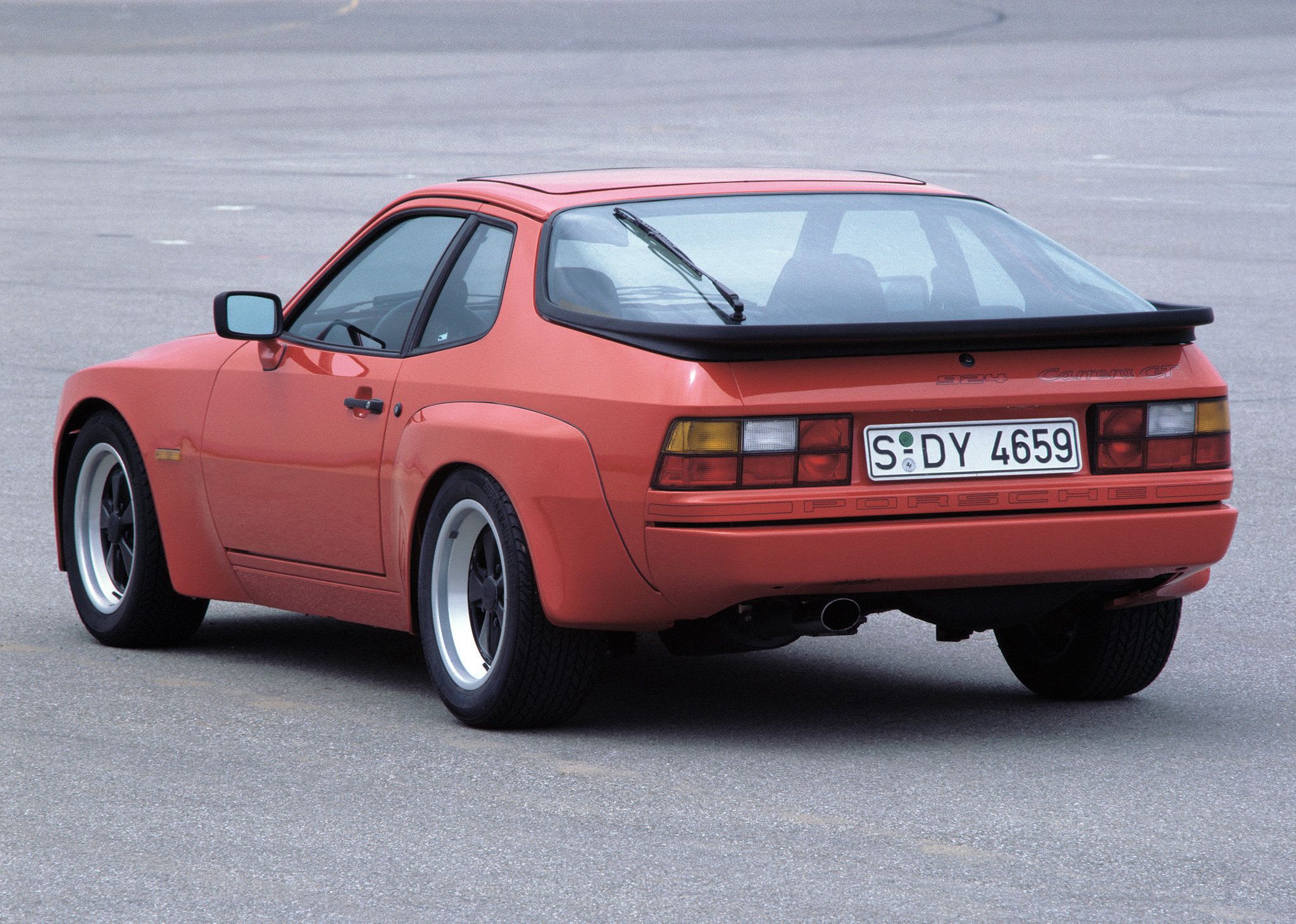 Porsche 924 Carrera GT : en attendant sa légende