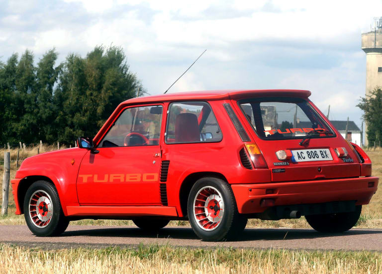 renault_5_1980_photos_1-aspect-ratio-2048-1469.jpg