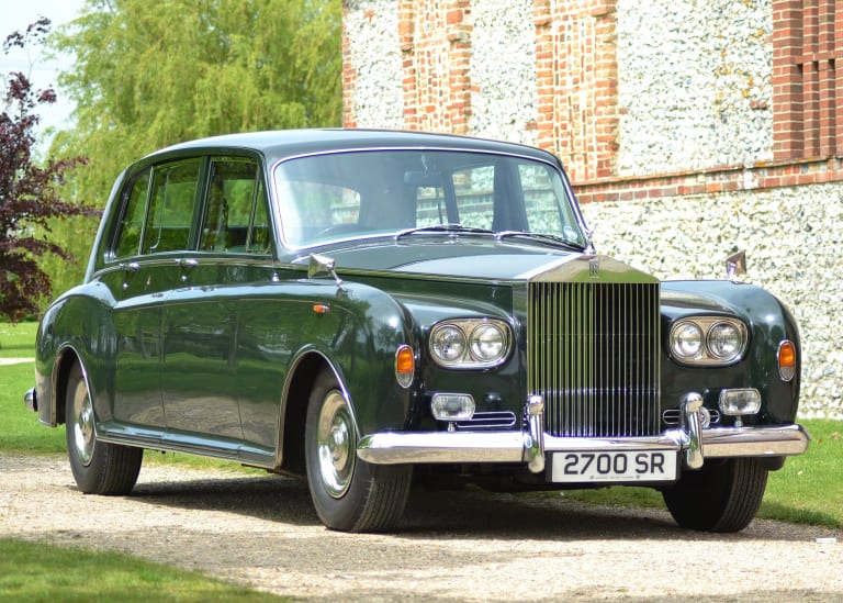 rolls-royce_phantom_1968_images_1-aspect-ratio-2048-1465.jpg