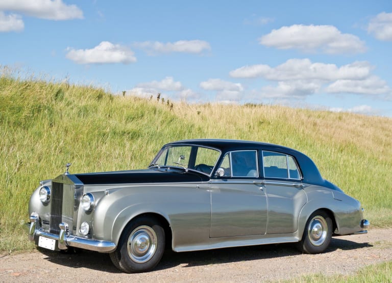 rolls_royce_silver_cloud_1955_wallpapers_1-aspect-ratio-2048-1479.jpg