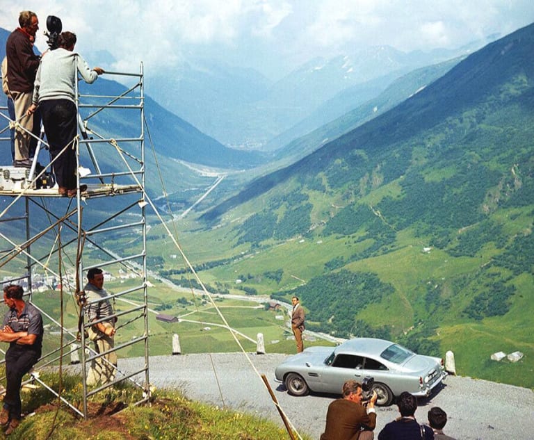 tunnelram_1965_goldfinger_aston-martin.jpg
