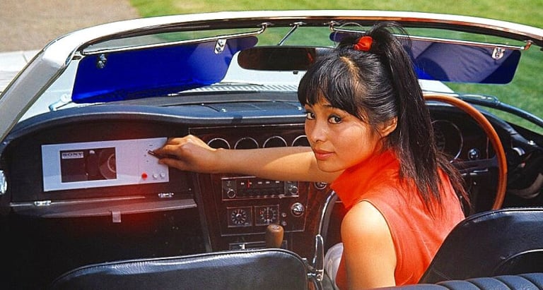 tunnelram.net_toyota_2000GT_1967_James_Bond_You_Only_Live_Twice.jpg