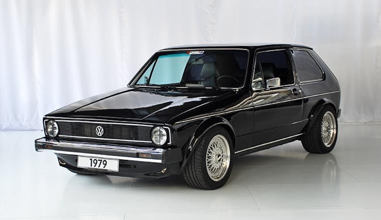 Volkswagen Golf V8 "Artz" : une 928 en guise de citadine !