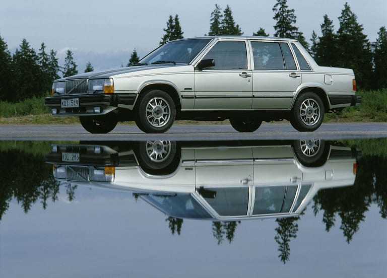 volvo_760_1982_wallpapers_3-aspect-ratio-1600-1149.jpg