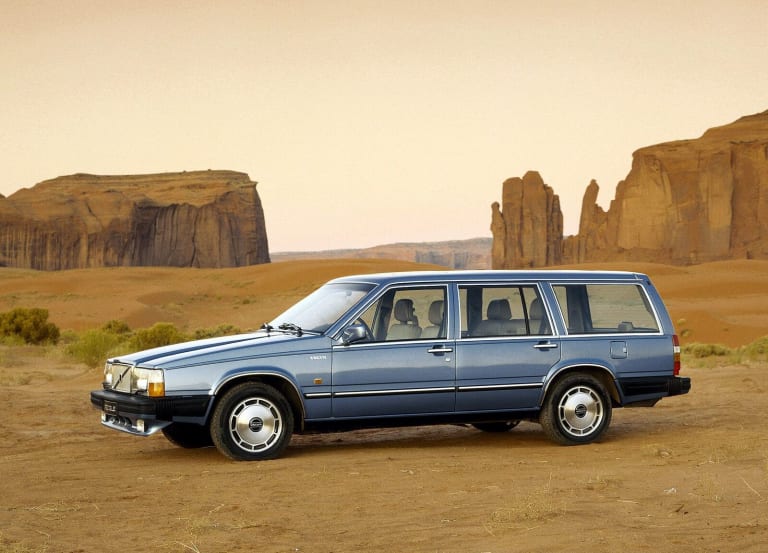 volvo_760_1984_photos_2-aspect-ratio-1600-1153.jpg