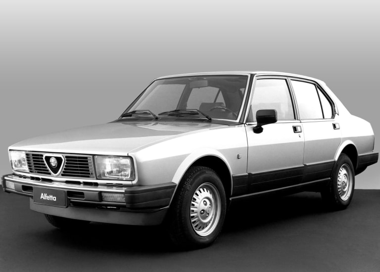 wallpapers_alfa-romeo_alfetta_1983_3-aspect-ratio-2048-1467.jpg