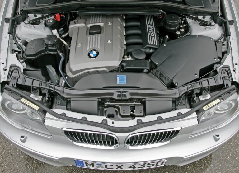 wallpapers_bmw_1-series_2005_4-aspect-ratio-2048-1483.jpg