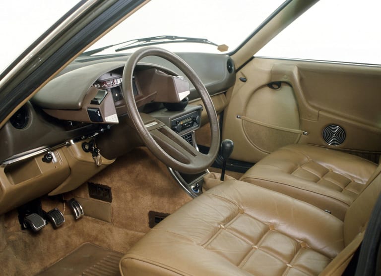 wallpapers_citroen_cx_1974_3-aspect-ratio-2048-1484.jpg