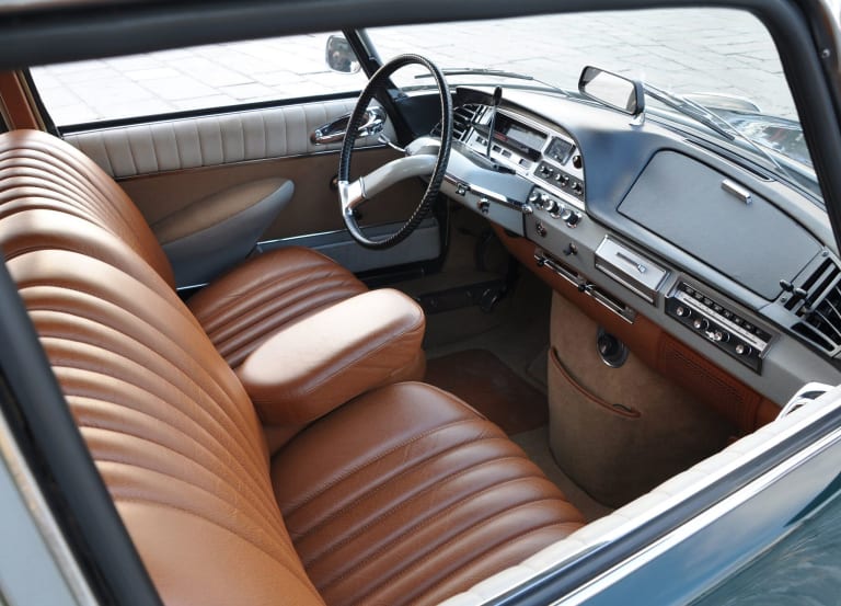 wallpapers_citroen_ds_1964_1-aspect-ratio-2048-1475.jpg