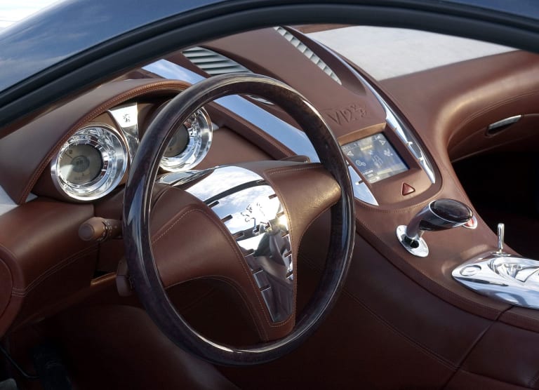 wallpapers_peugeot_concepts_2004_1-aspect-ratio-2048-1483.jpg