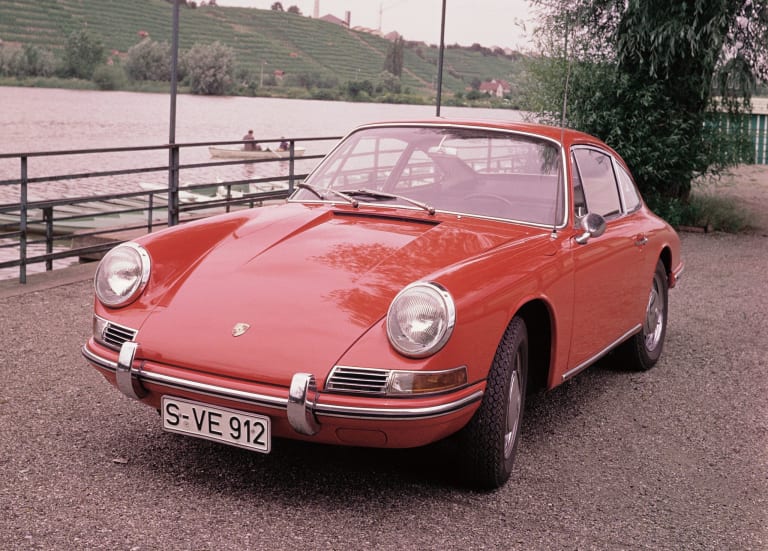 wallpapers_porsche_912_1965_1-aspect-ratio-2048-1470.jpg
