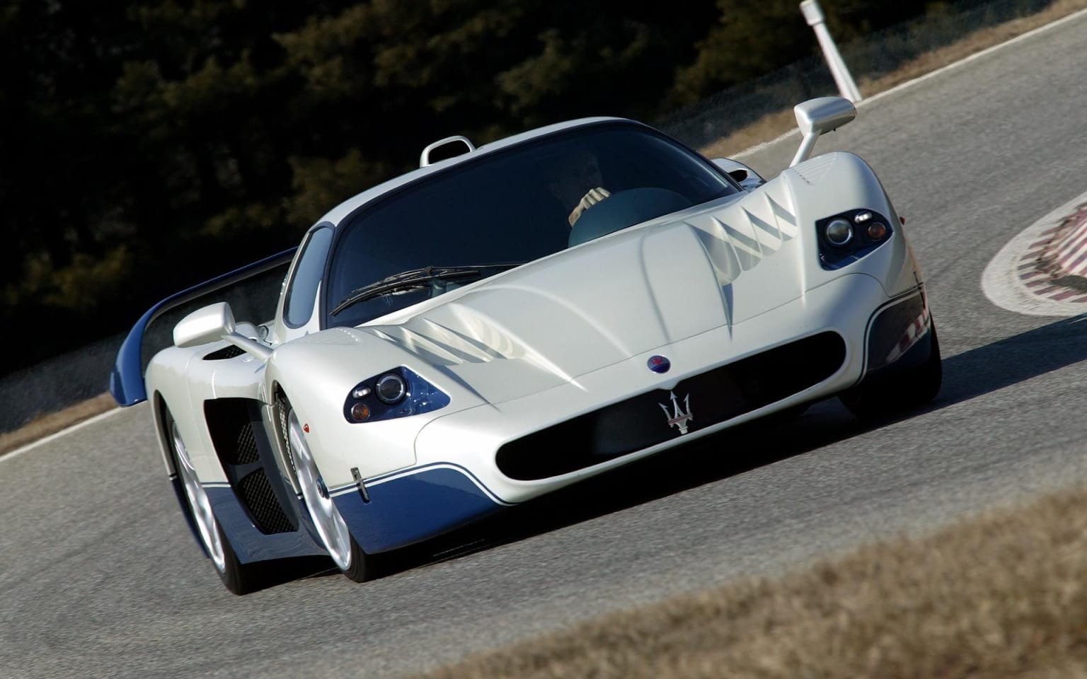 Maserati MC12 : ne l’appelez pas Ferrari !