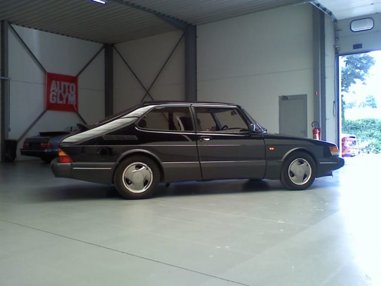 Saab 900 GT Aero : doublement Boîtier Rouge !