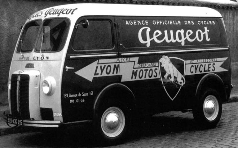Peugeot D3 et D4 : le "nez de cochon"