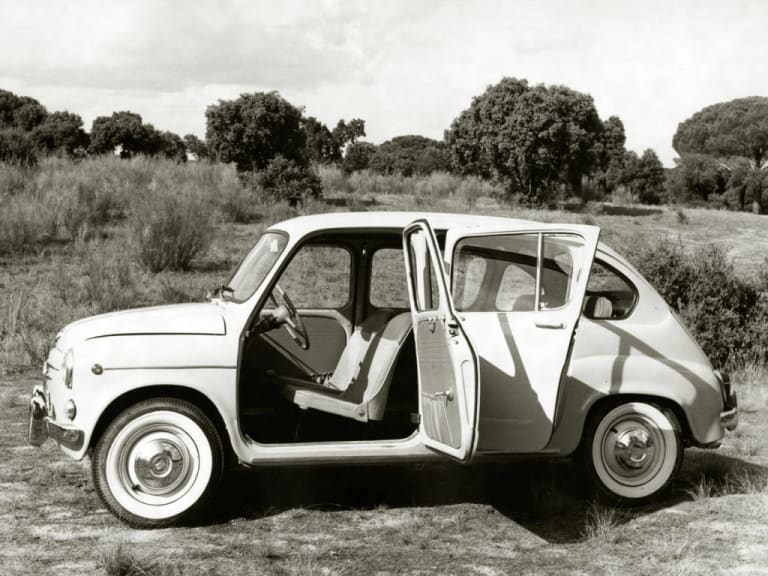 Seat 800 : la vision ibère d'une 600 à 4 portes