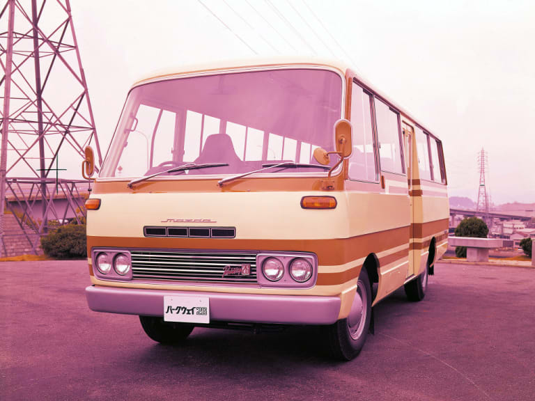 Mazda Parkway Rotary 26 : le bus à piston rotatif