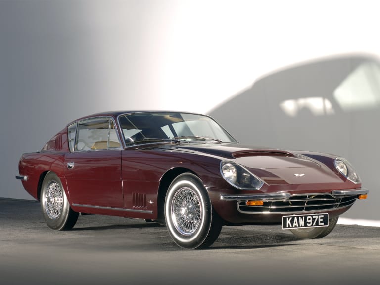 Aston Martin DBS 6 cylindres : nouvelle ère à Newport Pagnell
