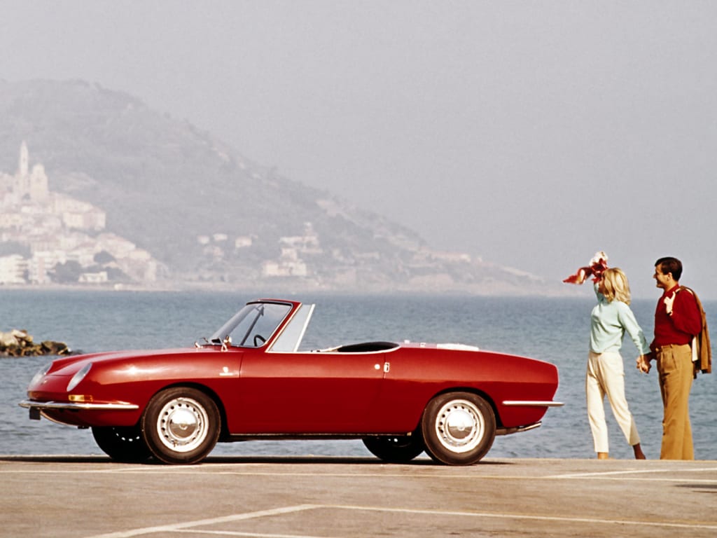 Fiat 850 Spider (et Sport Spider) : vedette latine