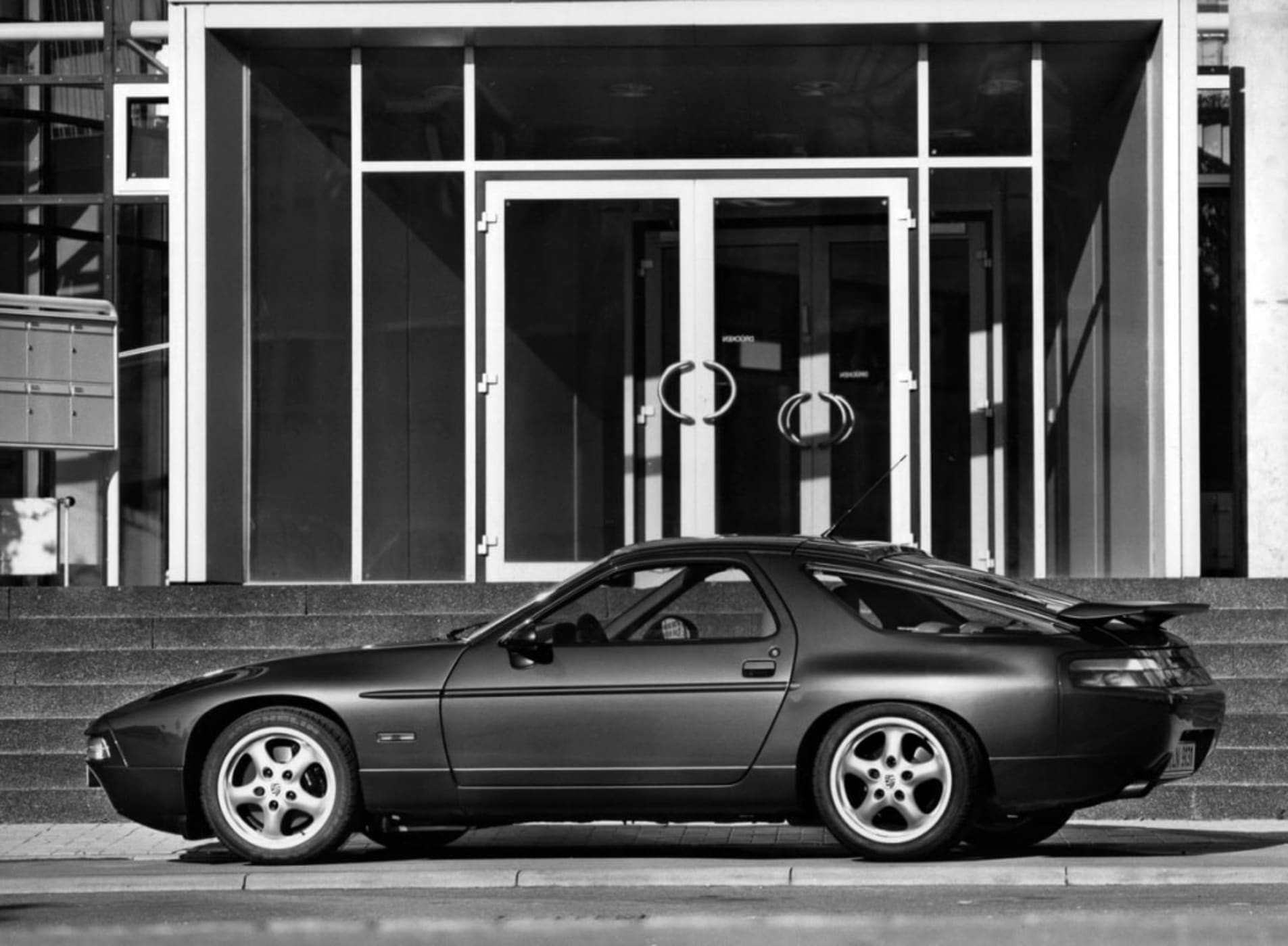 Porsche 928 GTS