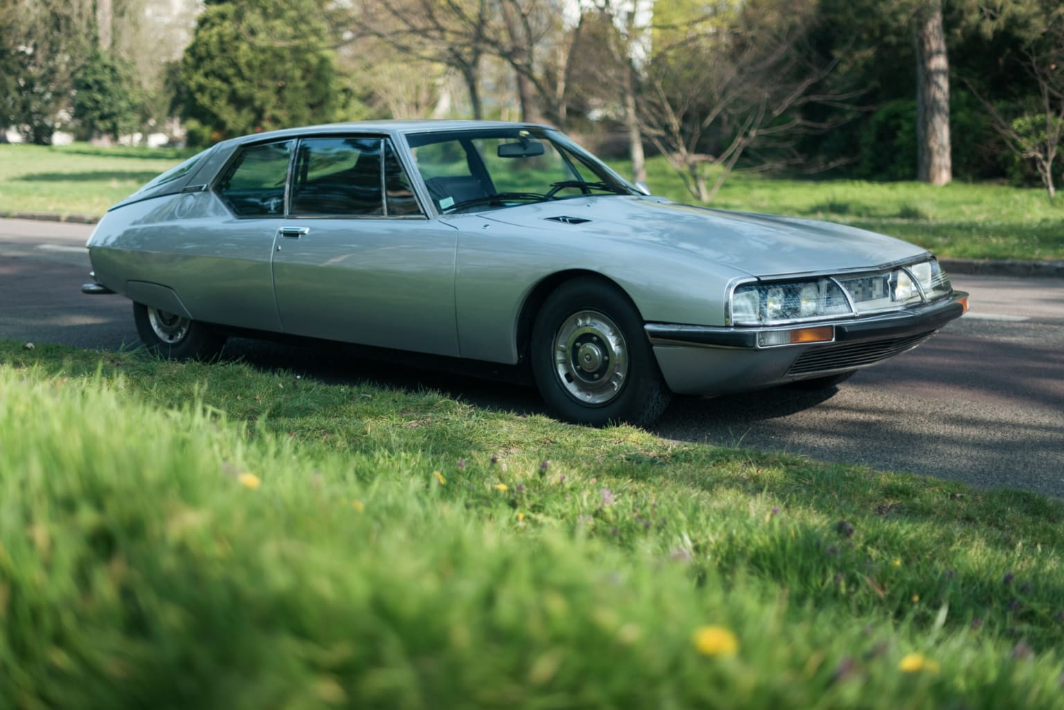 Citroën SM photo de l'auto en stationnement