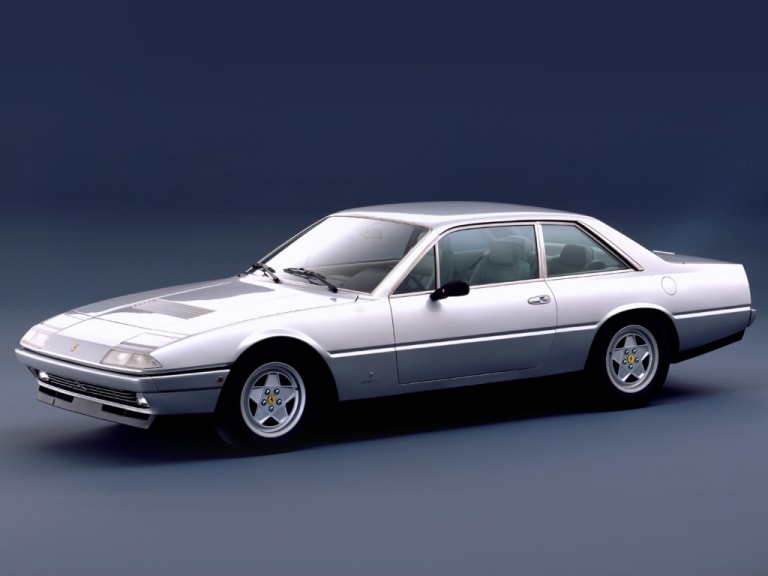 Les Ferrari V12 2+2 : douze devant, quatre derrière