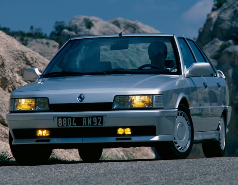 Renault 21 2 Litres Turbo : à la poursuite des allemandes