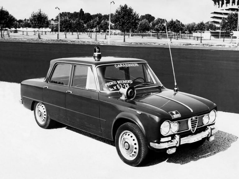 Alfa Romeo : gazelles et panthères au service de la police et des carabiniers