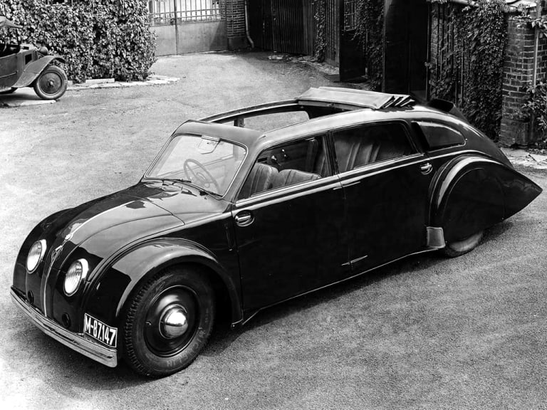 Tatra T77 et T77A : l’aérodynamique au service de la vitesse