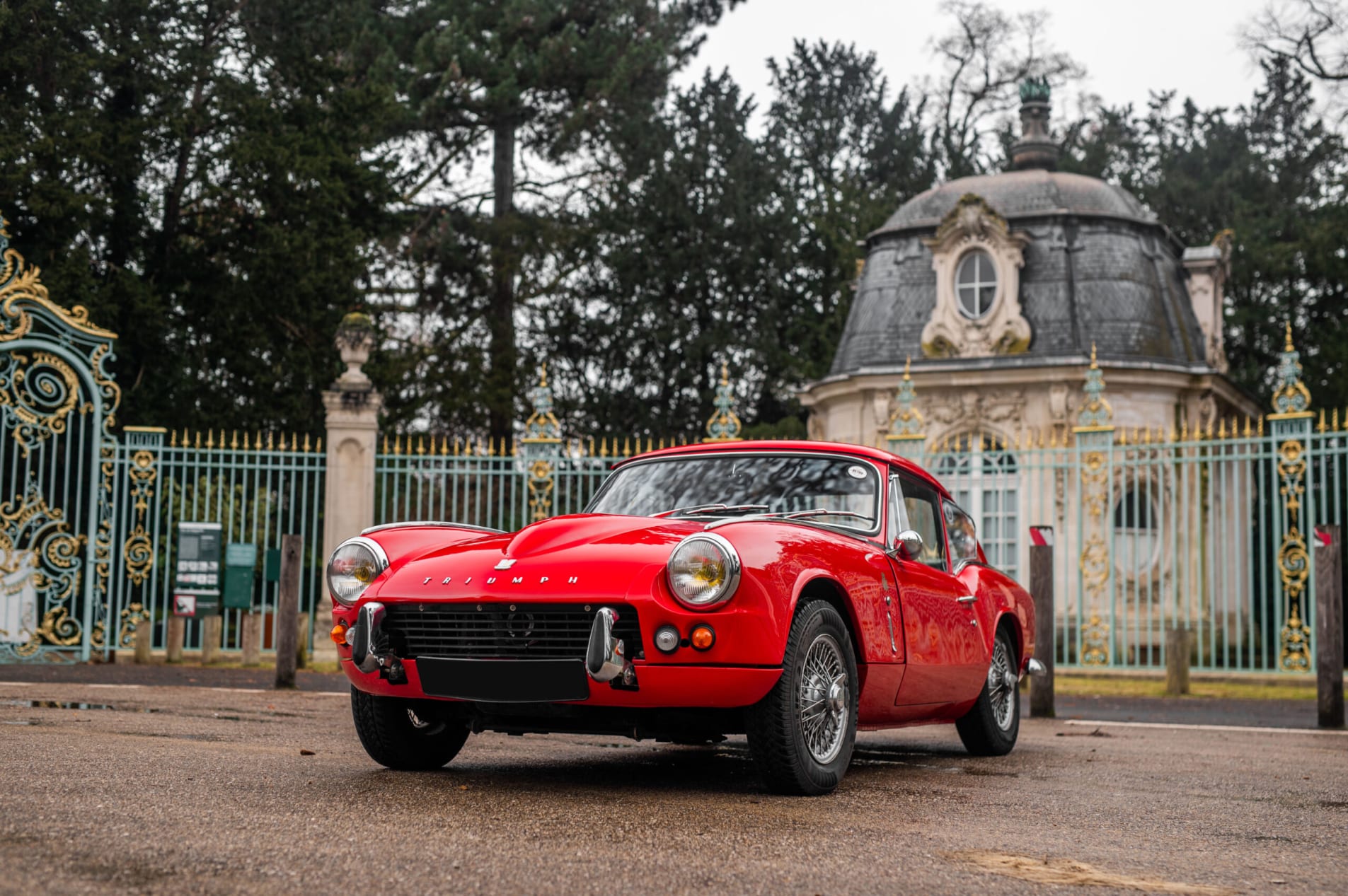 Triumph GT6 MK1 rouge