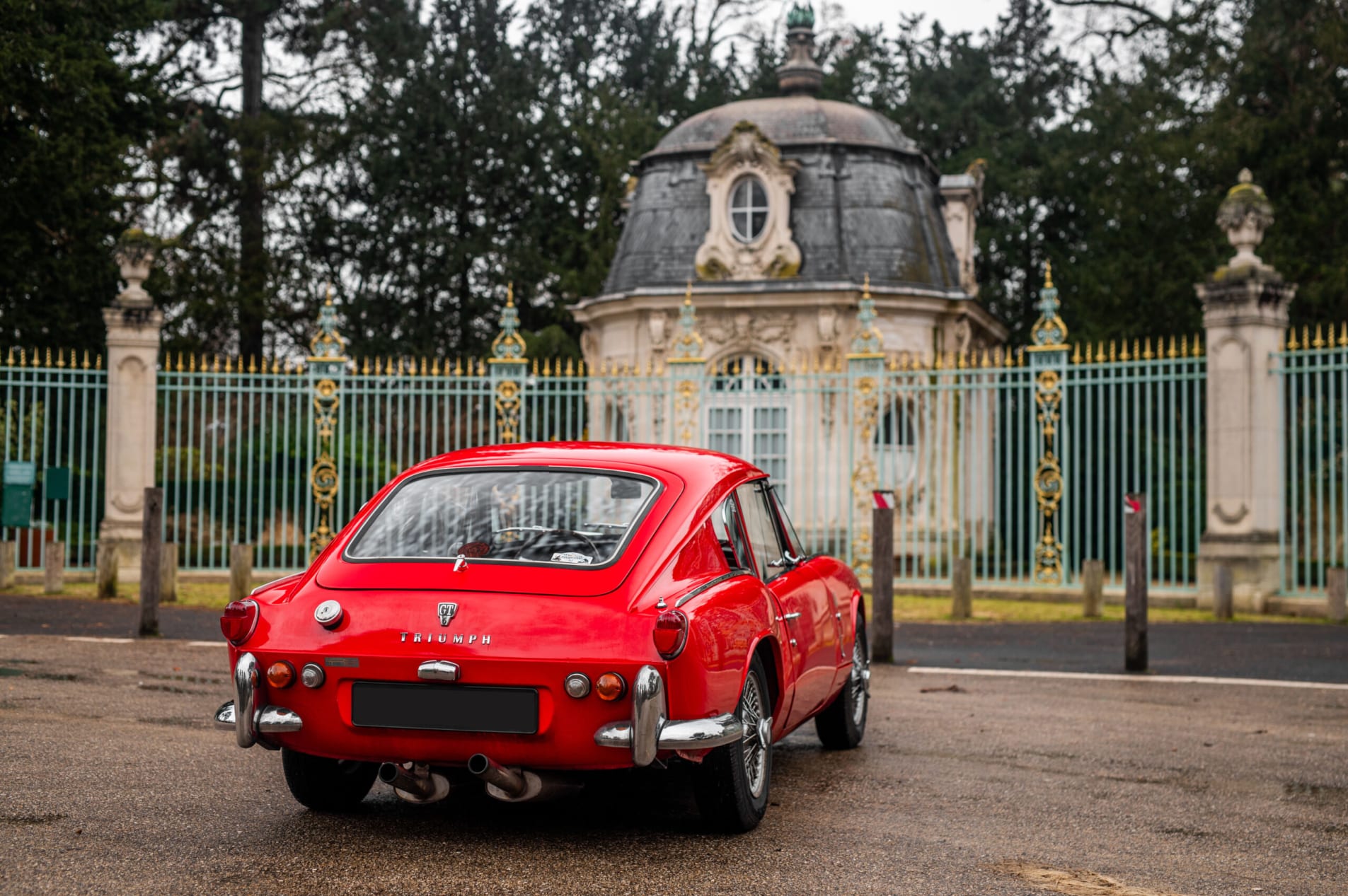 Triumph GT6 MK1 rouge