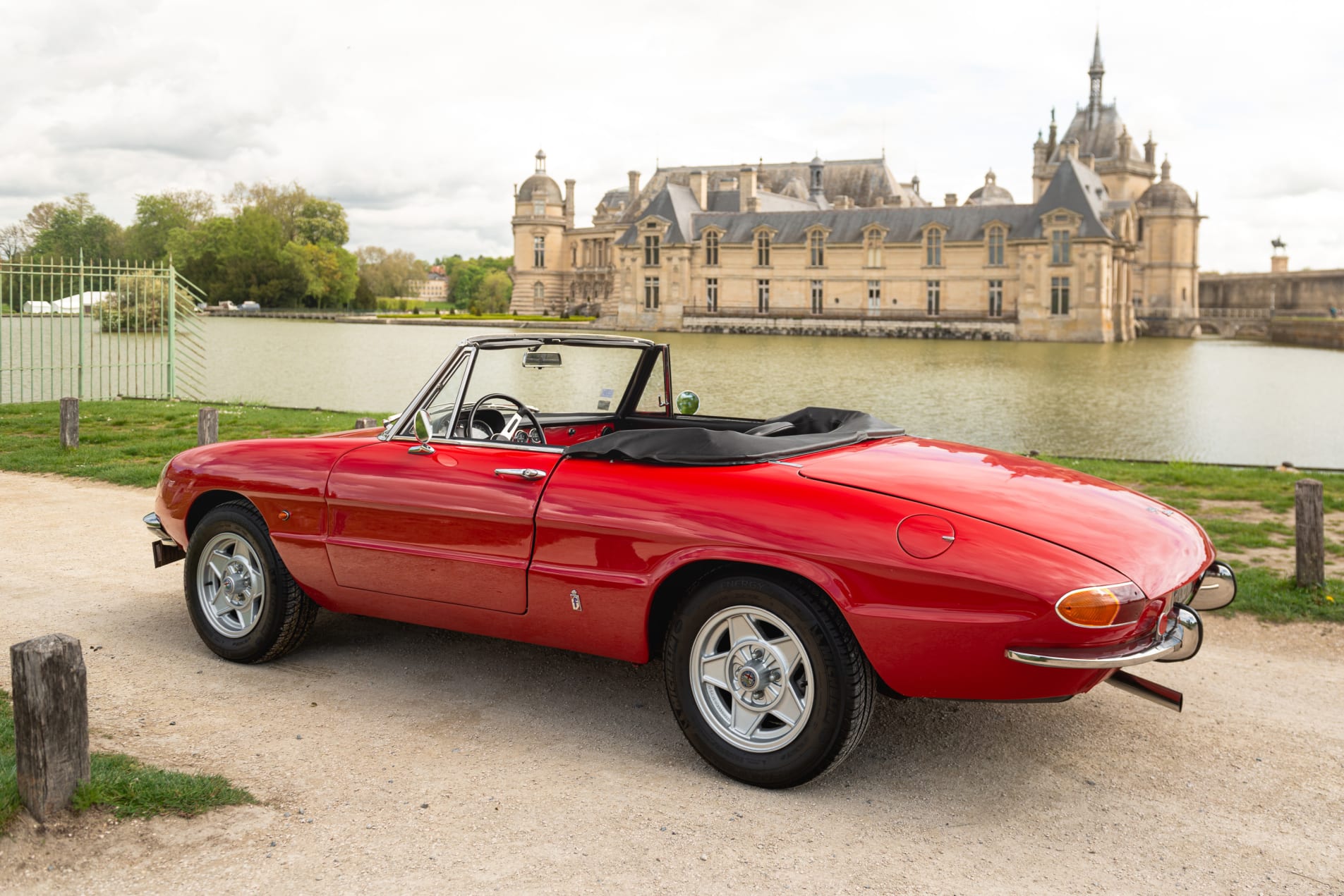 alfa romeo 1600 duetto spider