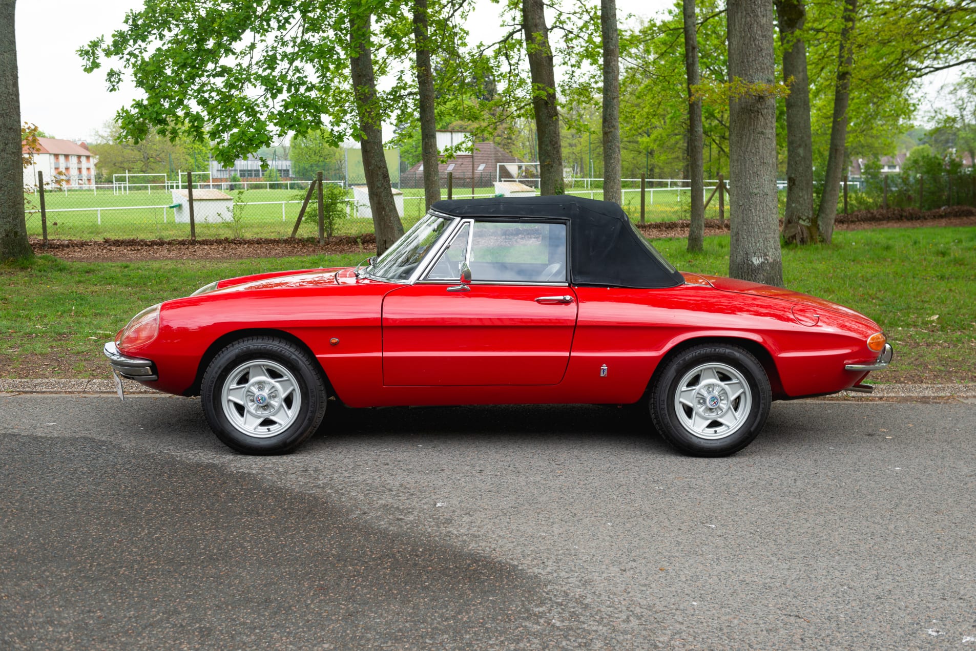 alfa romeo 1600 duetto spider