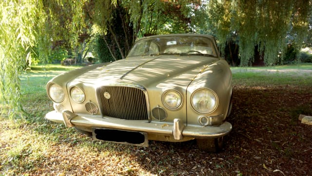 Jaguar Mark X