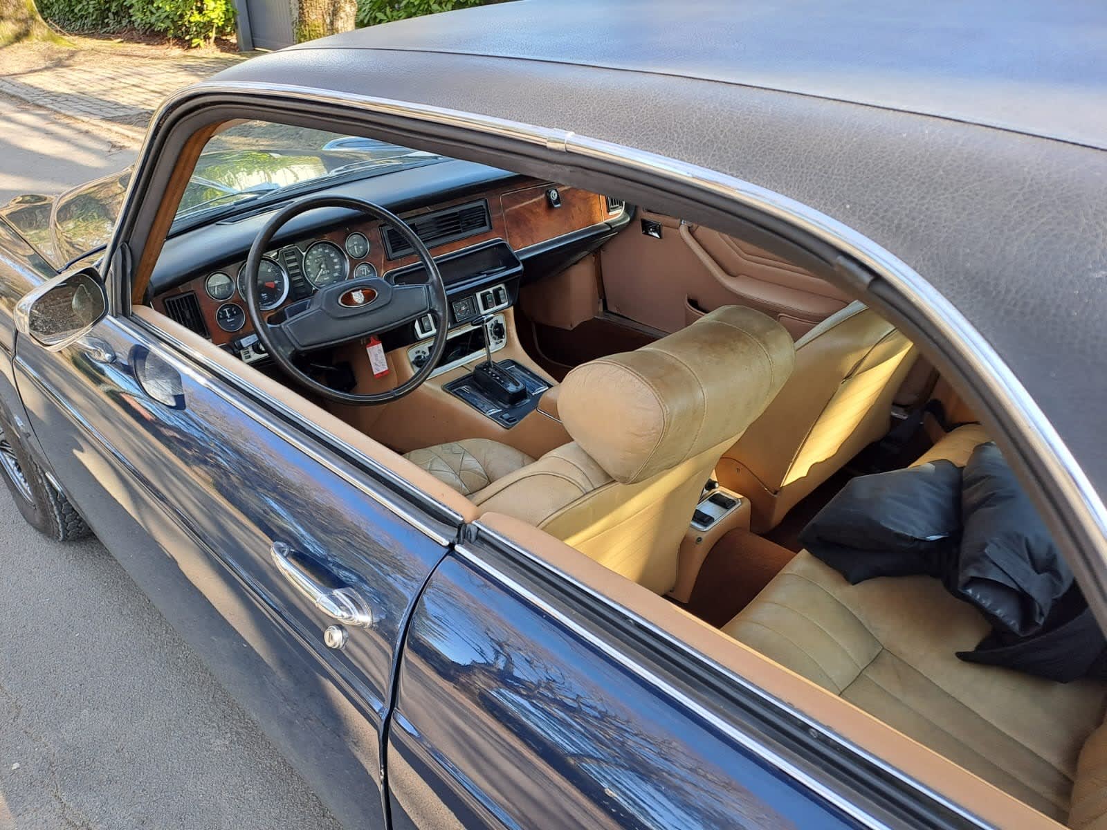 JAGUAR Xj6 Series 2 1975 occasion intérieur (1)