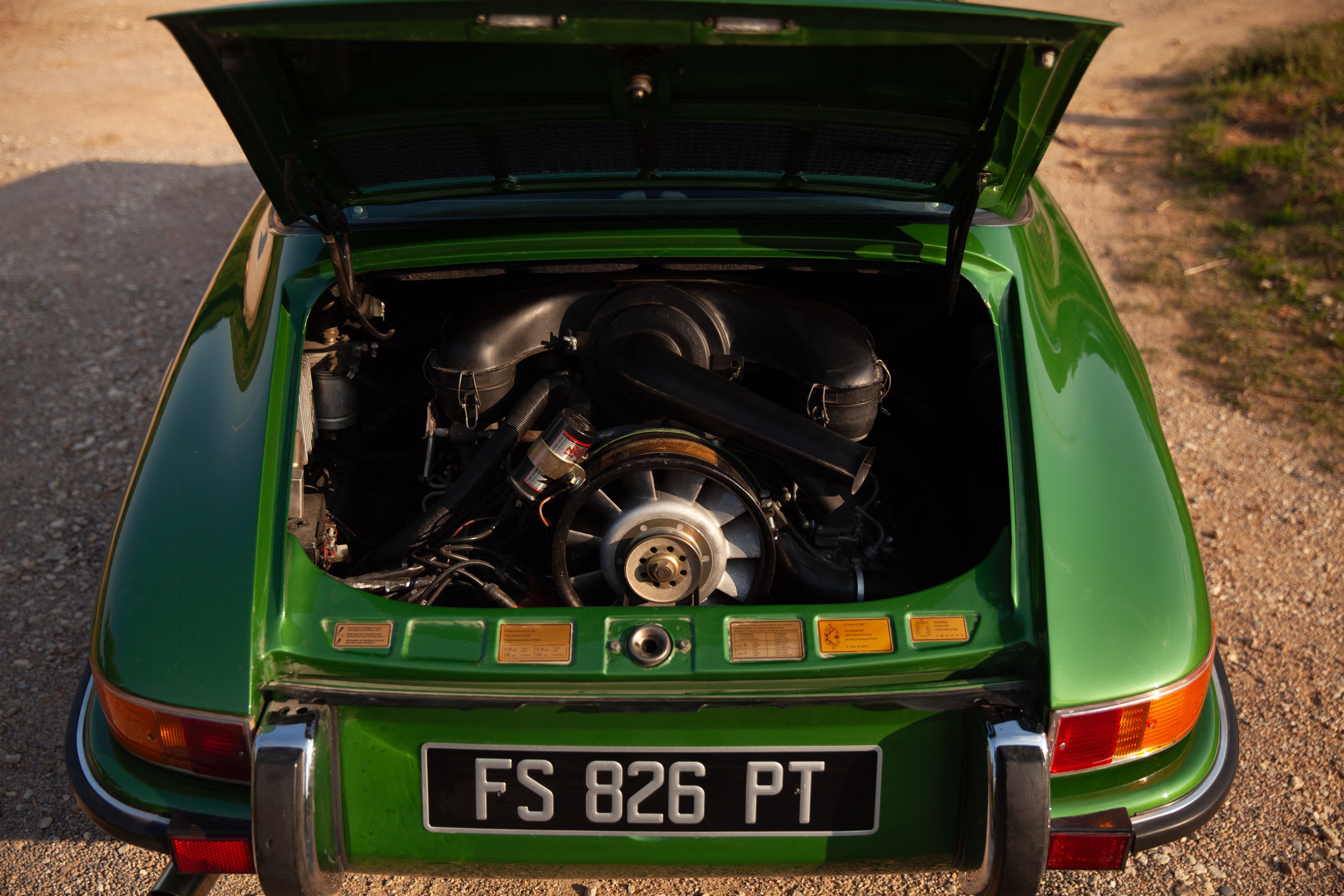 PORSCHE 911 2.4 E Targa "oil-klappe" 1972 occasion mécanique (1)