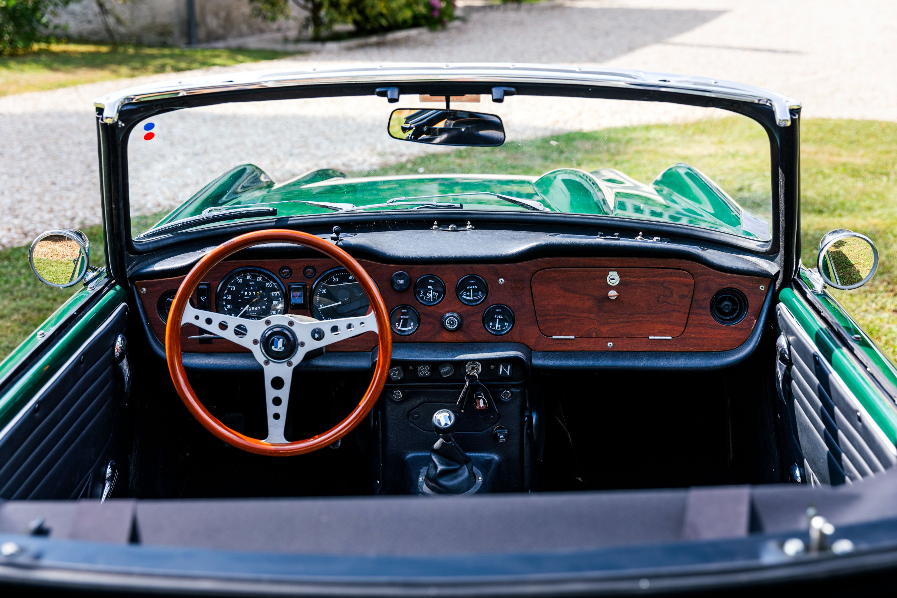 TRIUMPH Tr5 Pi 1968 occasion intérieur (1)