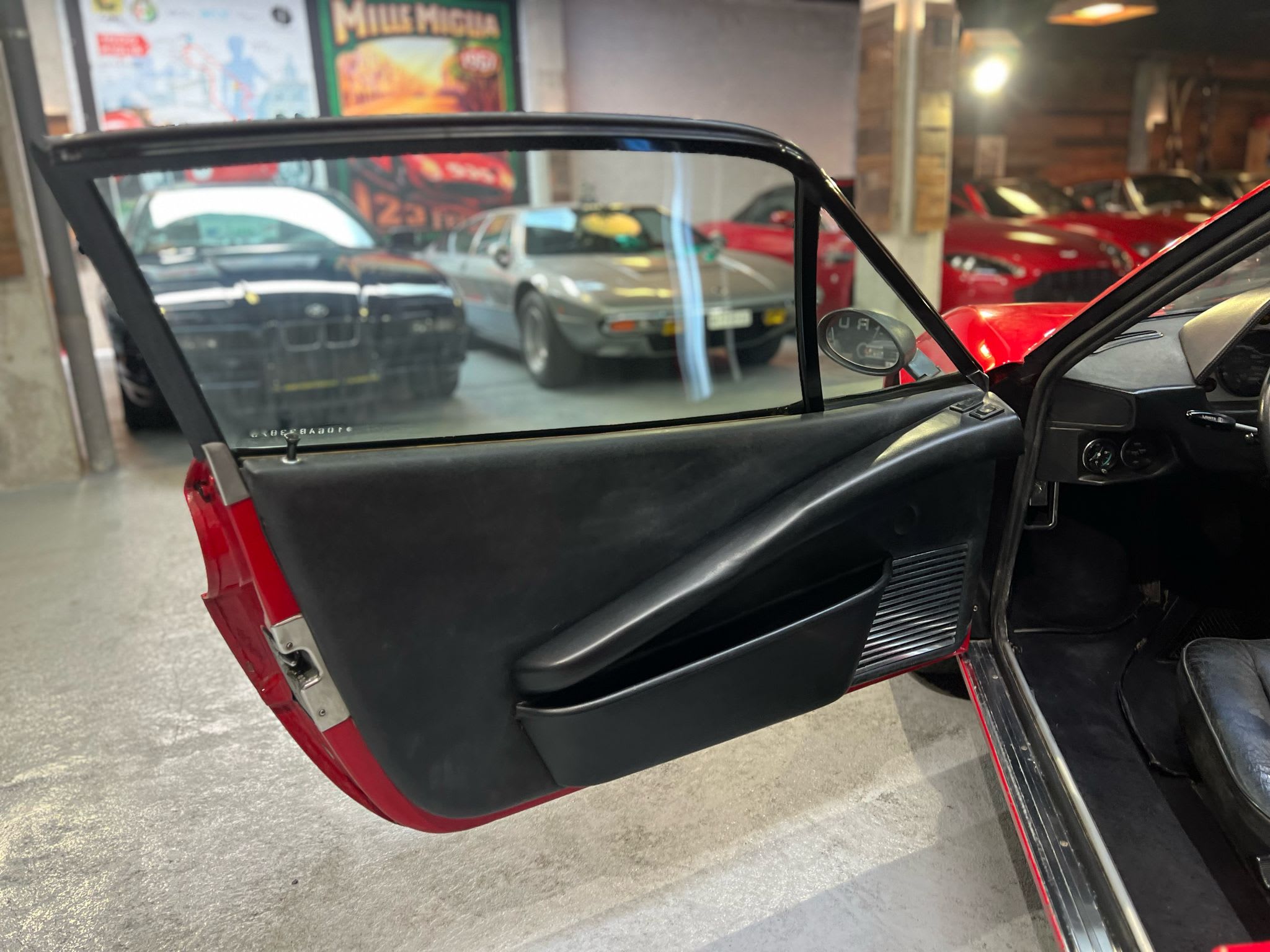 FERRARI 308 Gtb Steel 1981 occasion intérieur (1)