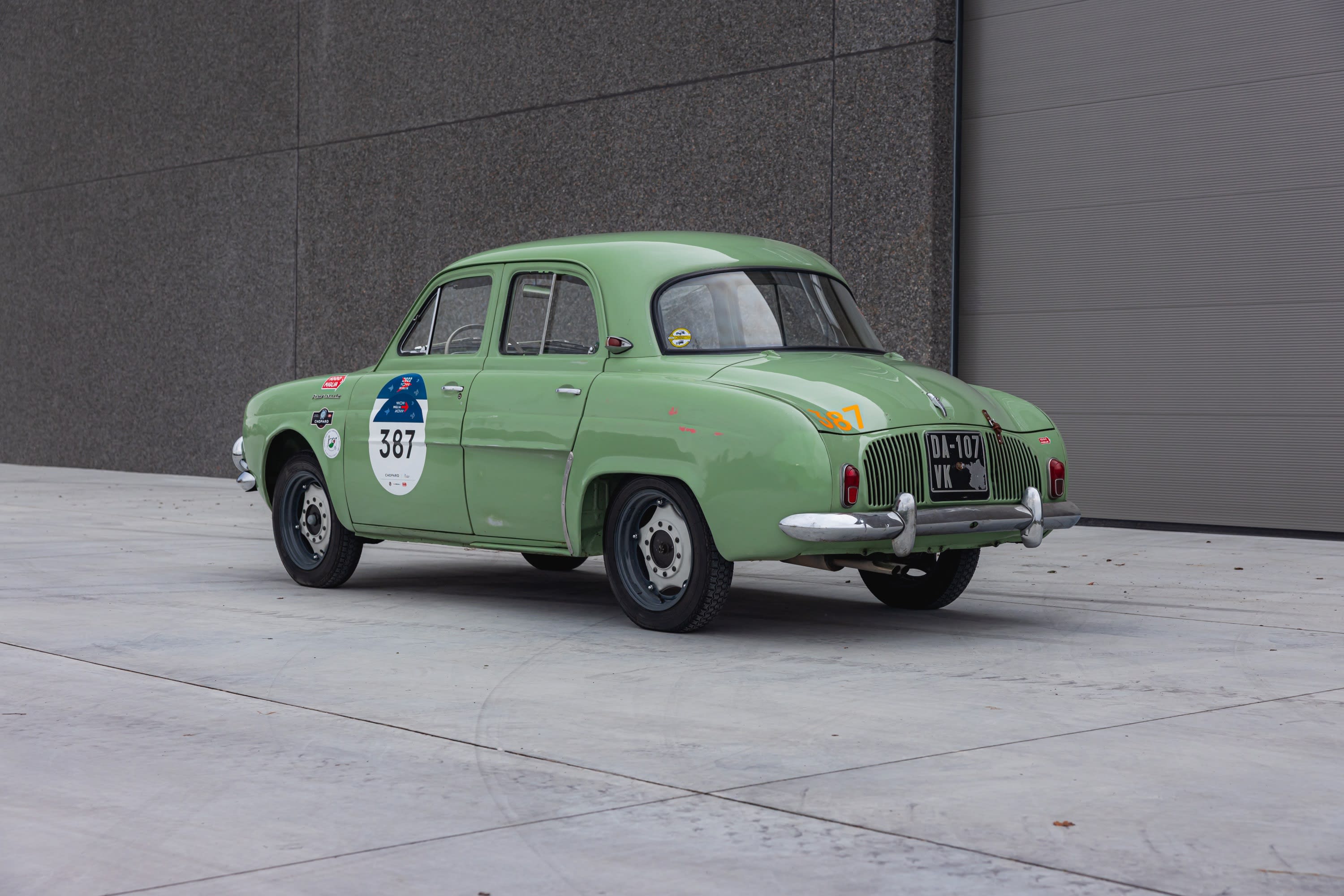 RENAULT Dauphine 1093 - Mille Miglia 2026  1956 occasion extérieur (2)