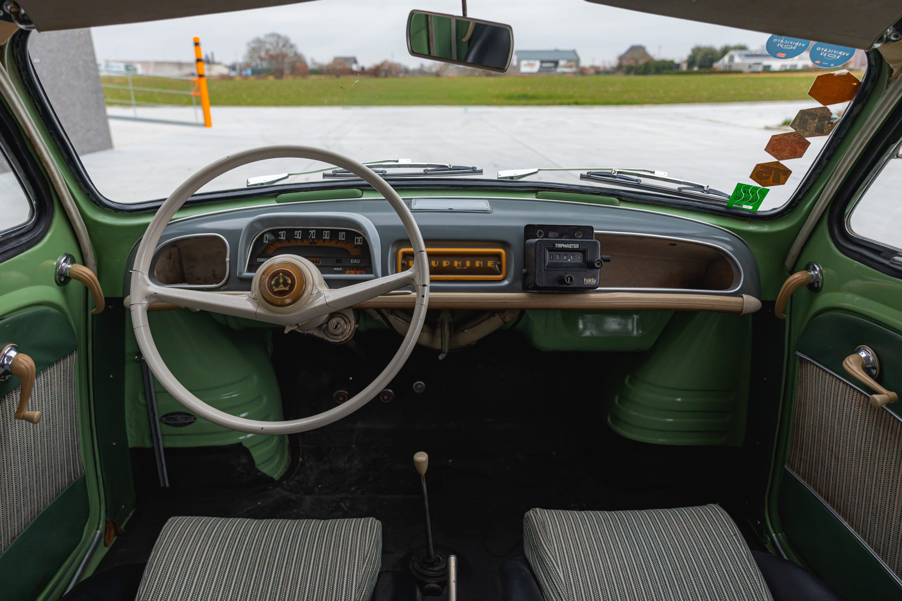 RENAULT Dauphine 1093 - Mille Miglia 2026  1956 occasion intérieur (1)