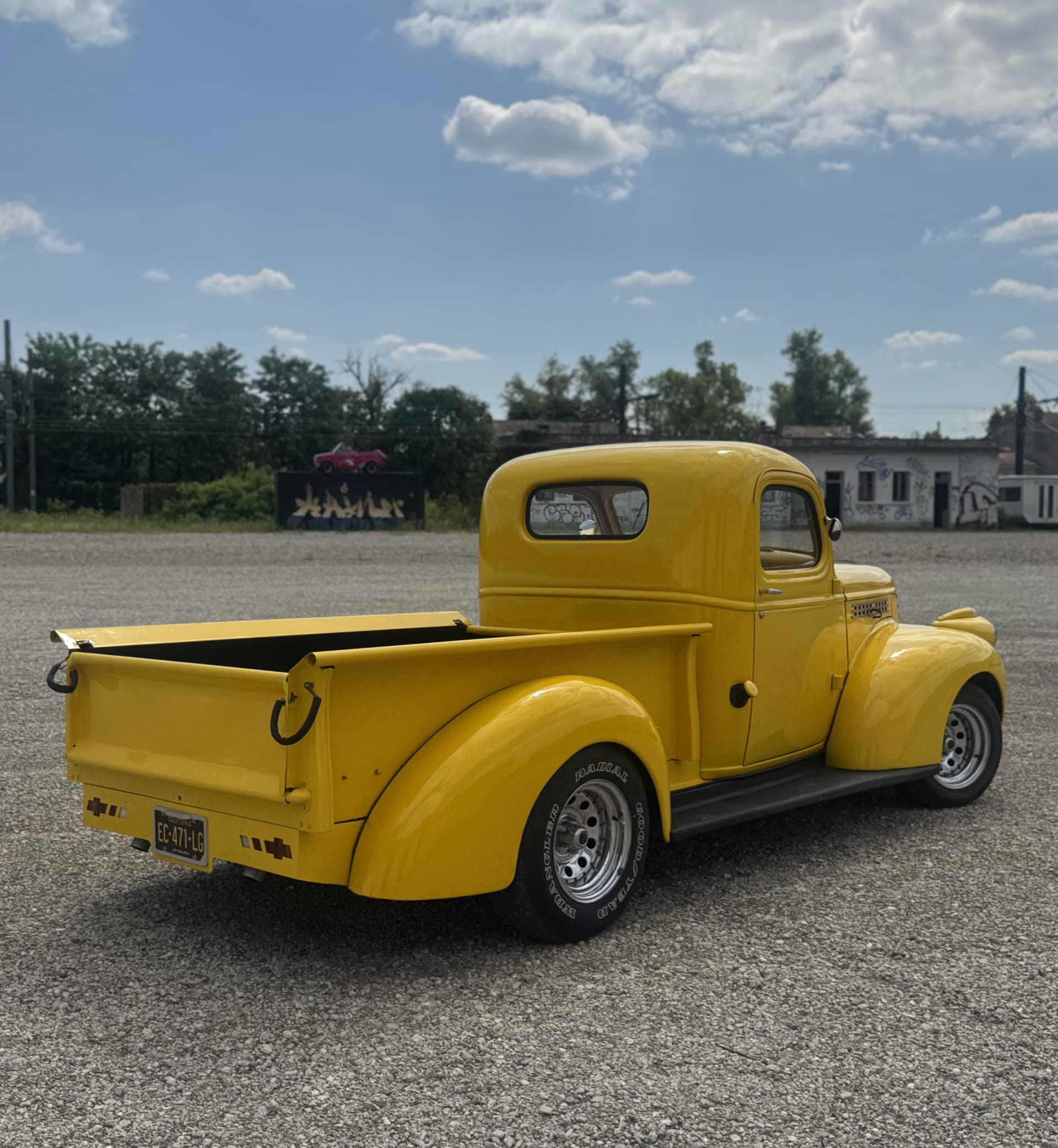 Chevrolet Chevy Pick-up