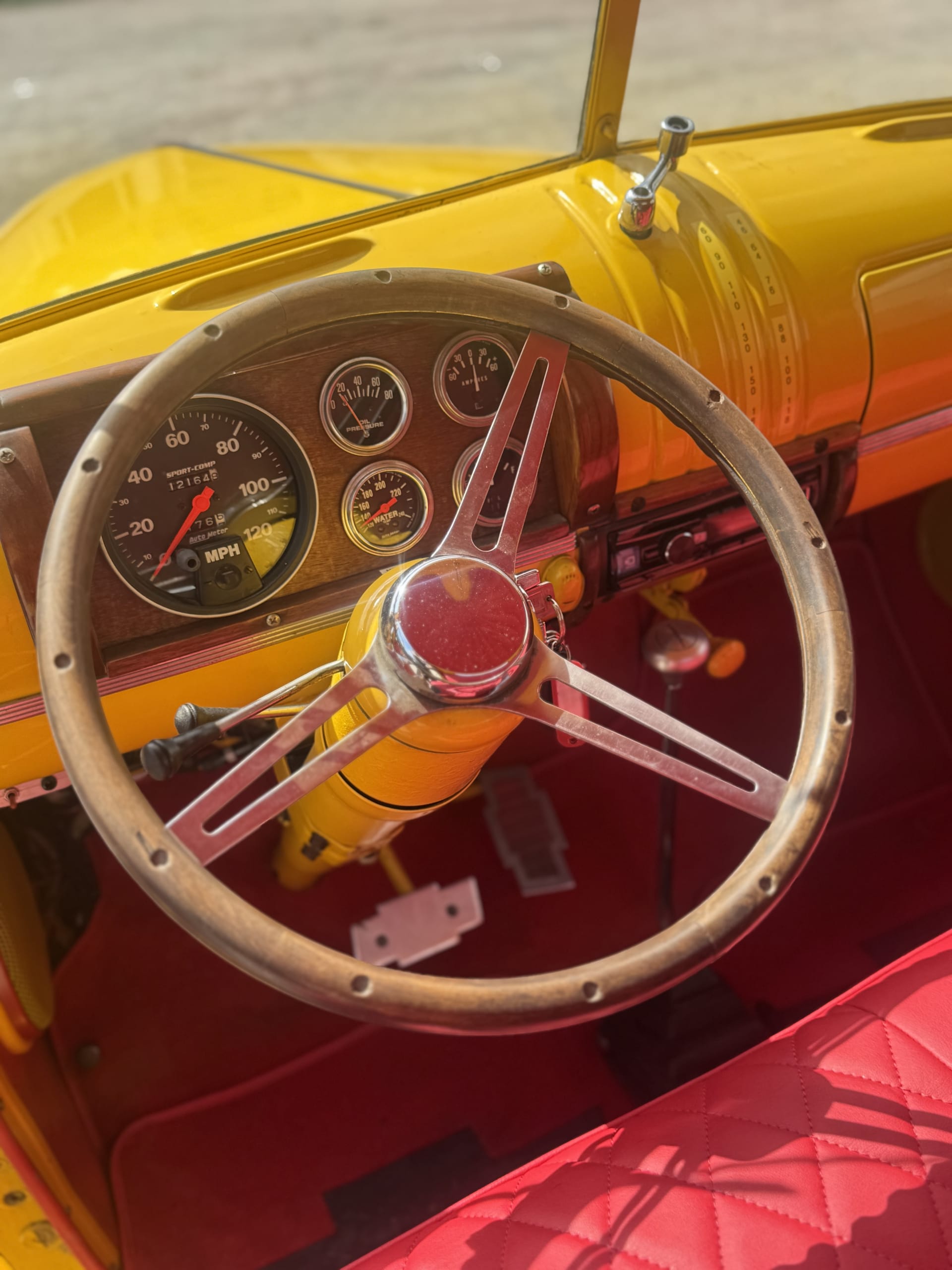 Chevrolet Chevy Pick-up